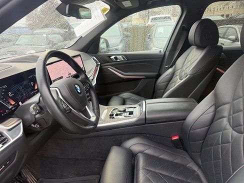 Used 2024 BMW X5 xDrive40i w/ Parking Assistance Package image 3