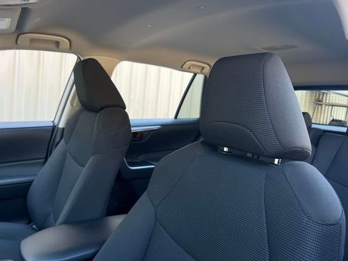 Used 2023 Toyota RAV4 LE image 13