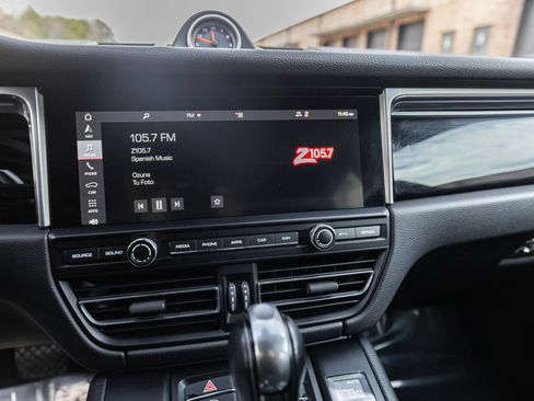 Used 2019 Porsche Macan S image 23