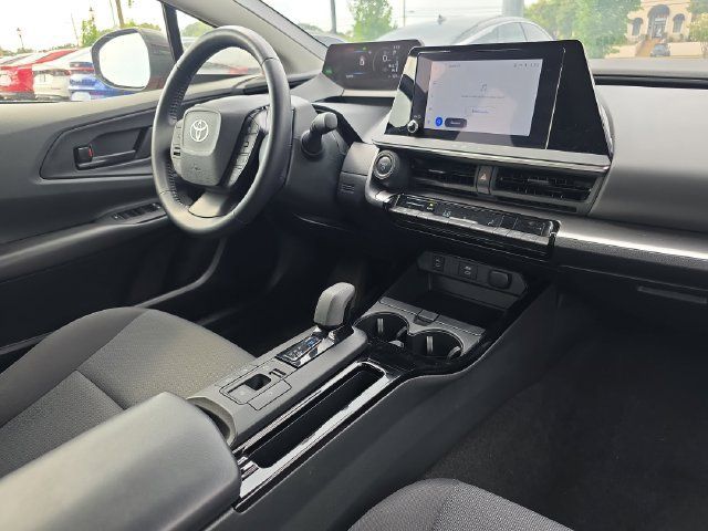 Used 2025 Toyota Prius LE FWD image 16