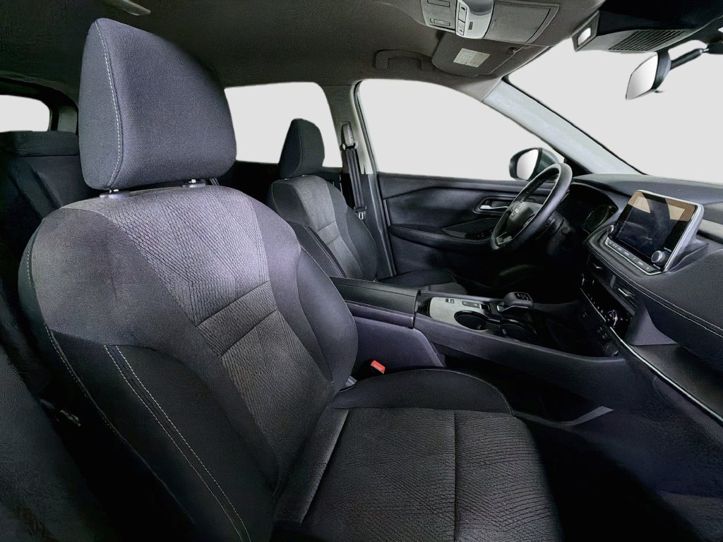 Used 2025 Nissan Rogue SV FWD image 28