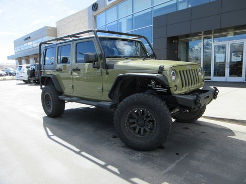 Used 2013 Jeep Wrangler Unlimited Sport w/ Connectivity Group image 14