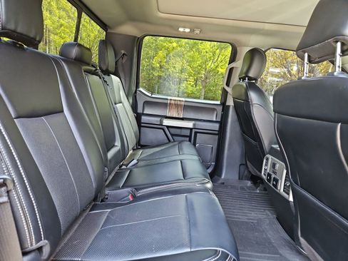 Used 2020 Ford F150 Lariat w/ Equipment Group 502A Luxury image 17