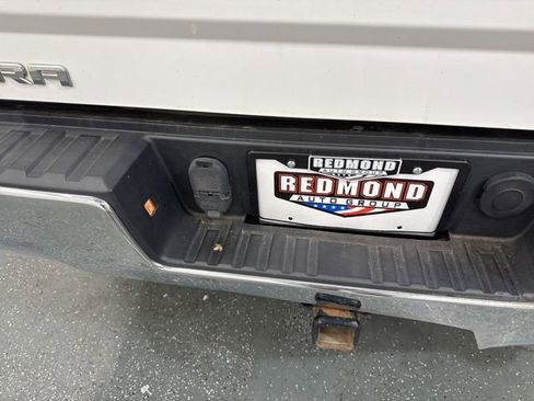 Used 2017 GMC Sierra 1500 SLT w/ SLT Premium Package AWD/4WD image 10