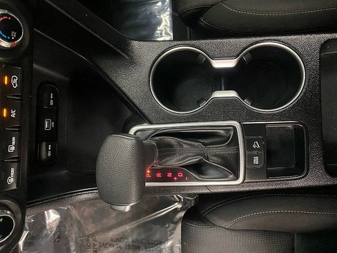 Used 2021 Kia Sportage LX image 21