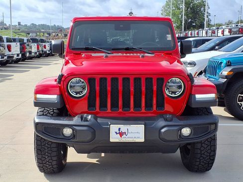 Used 2022 Jeep Wrangler Unlimited Sahara AWD/4WD image 4