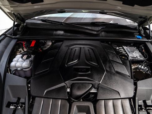 New 2026 Porsche Cayenne image 31