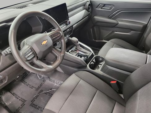 Used 2023 Chevrolet Colorado W/T RWD image 9