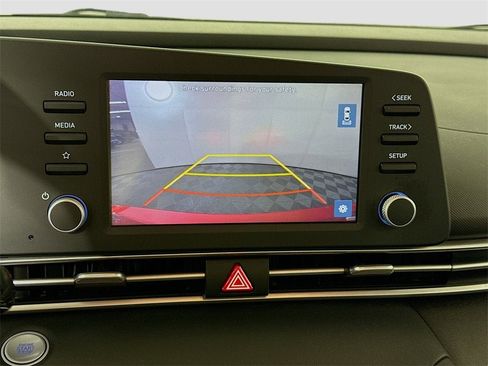 Used 2023 Hyundai Elantra SEL w/ Preferred Accessory Package image 7