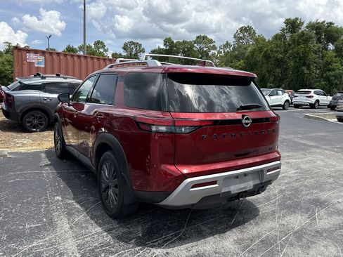 Certified 2023 Nissan Pathfinder SL w/ SL Premium Package FWD image 5