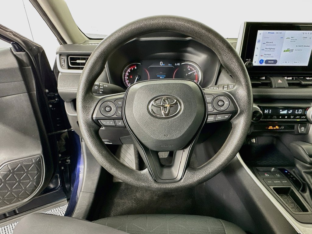 Used 2025 Toyota RAV4 XLE FWD image 11