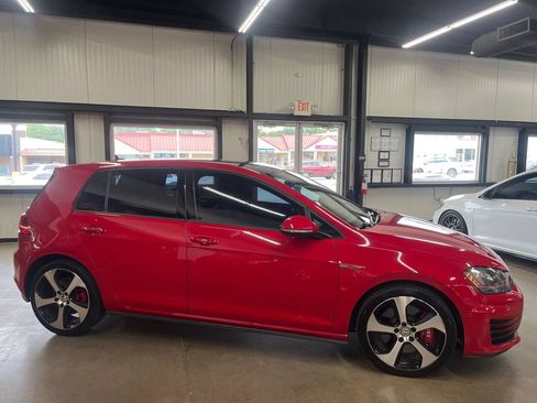 Used 2017 Volkswagen GTI Autobahn FWD image 13
