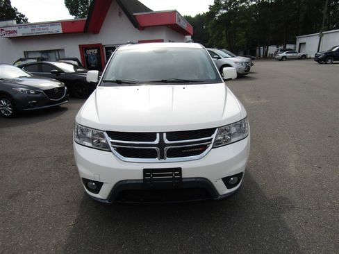 Used 2014 Dodge Journey SXT w/ Quick Order Package 22C FWD image 2