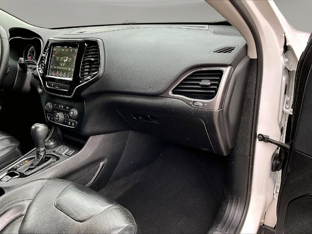 Used 2019 Jeep Cherokee Limited AWD/4WD image 28