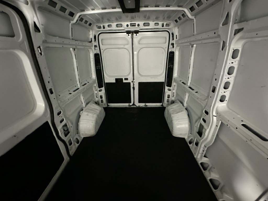Used 2024 RAM ProMaster 2500 w/ Convenience Group FWD image 13