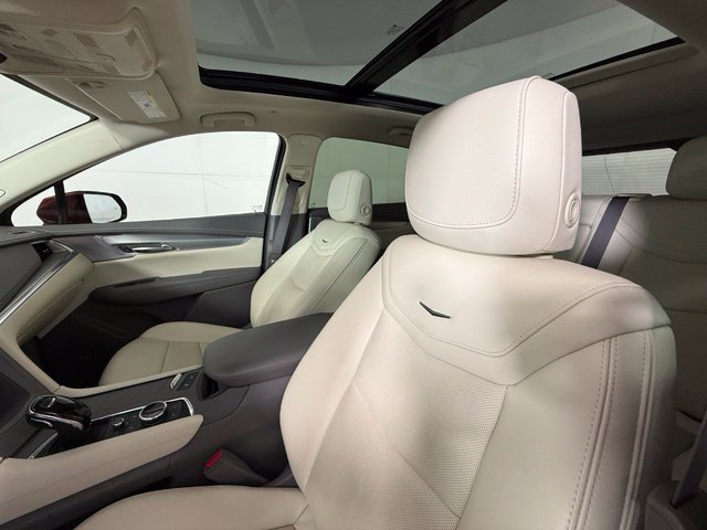 Used 2023 Cadillac XT5 Premium Luxury FWD image 7