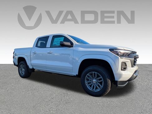 New 2026 Chevrolet Colorado LT image 3