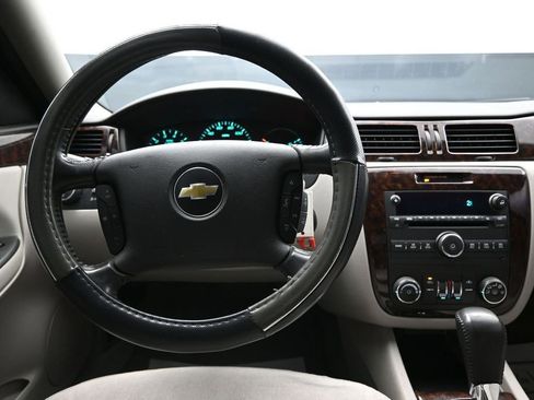 Used 2012 Chevrolet Impala LT FWD image 13