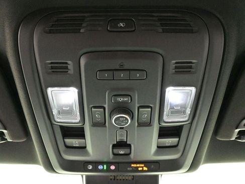 Used 2024 GMC Yukon Denali w/ Denali Reserve Package image 31