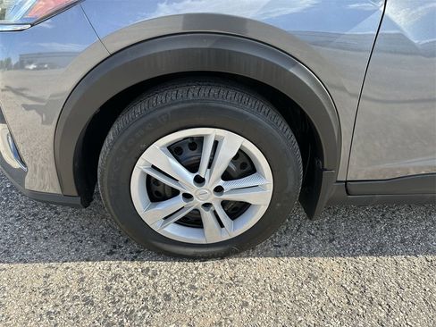 Certified 2022 Nissan Kicks S image 10