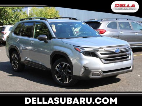 Used 2025 Subaru Forester Limited image 1