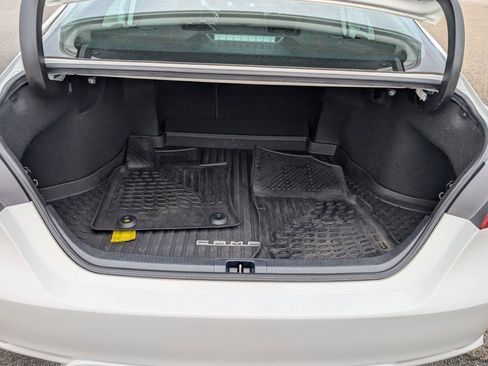 Used 2022 Toyota Camry SE AWD/4WD image 13