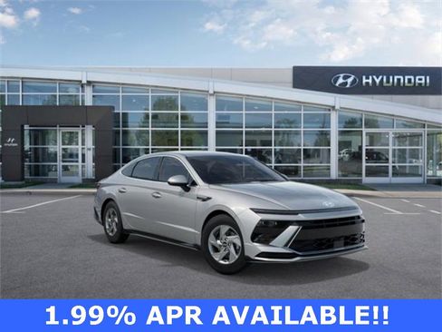 Certified 2025 Hyundai Sonata SE image 2