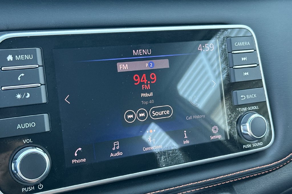 Used 2019 Nissan Kicks SR w/ SR Premium Package FWD image 17