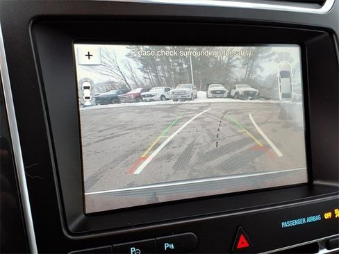 Used 2018 Ford Explorer Platinum image 23