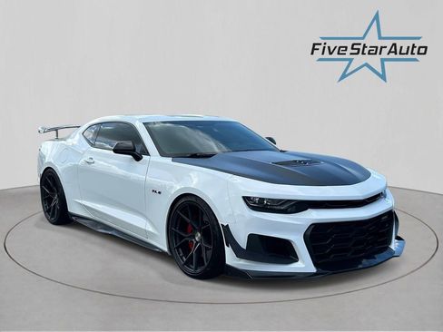 Used 2021 Chevrolet Camaro SS RWD image 1