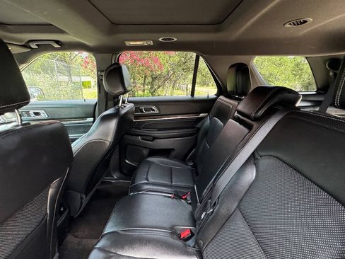 Used 2016 Ford Explorer Limited w/ Equipment Group 301A FWD image 37