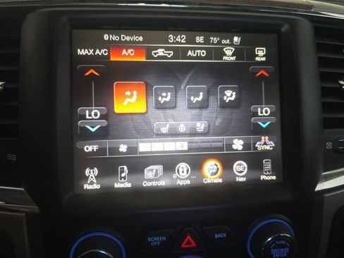 Used 2016 RAM 1500 Laramie w/ Convenience Group AWD/4WD image 26