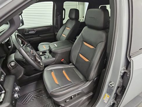 Used 2024 GMC Sierra 2500 AT4 w/ Technology Package AWD/4WD image 31