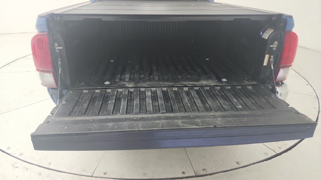 Used 2019 Toyota Tacoma SR5 AWD/4WD image 32