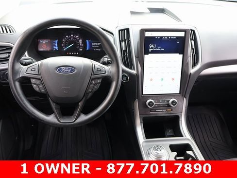 Used 2021 Ford Edge SE image 14