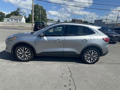 Certified 2022 Ford Escape Titanium w/ Class II Trailer Tow Package image 29