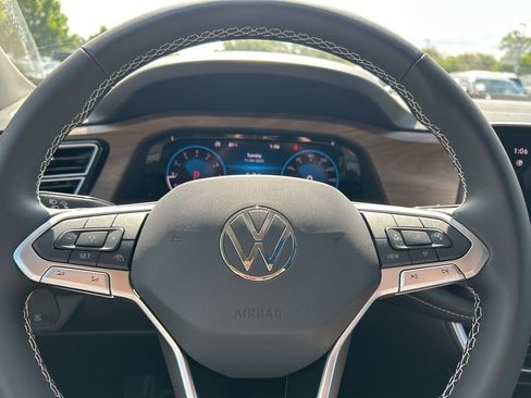 New 2026 Volkswagen Atlas SE image 18