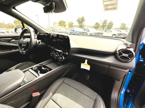 New 2025 Chevrolet Blazer EV RS w/ Super Cruise Package AWD/4WD image 25