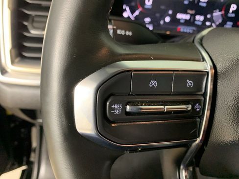 Used 2025 GMC Canyon Denali AWD/4WD image 21