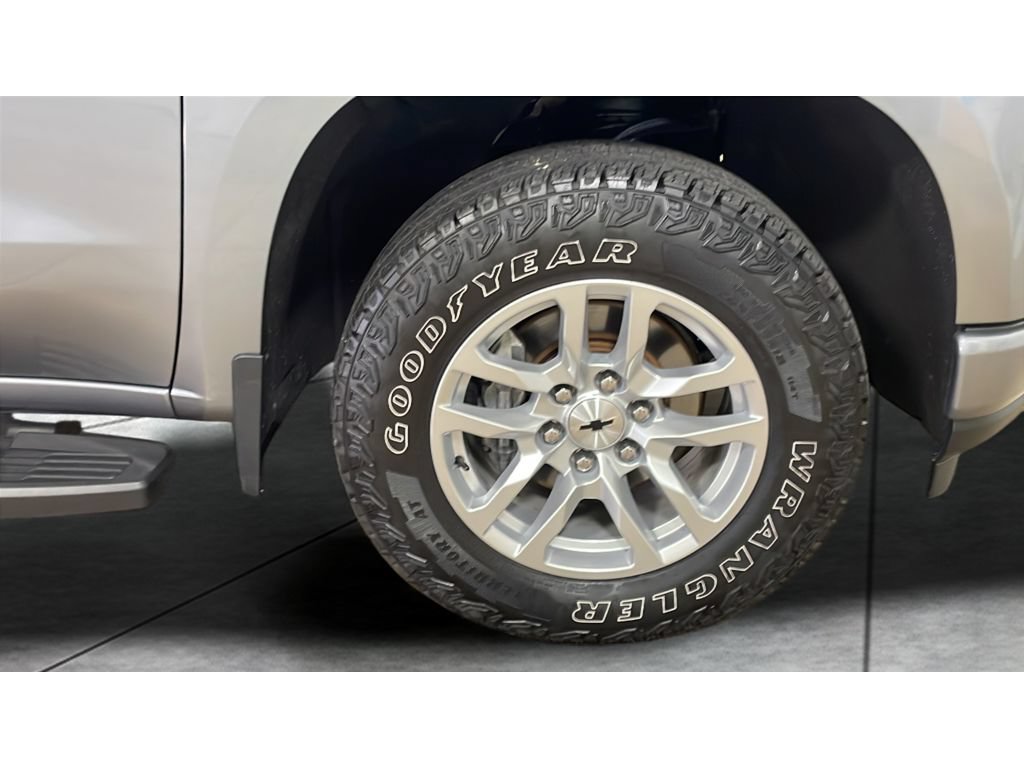 Used 2020 Chevrolet Silverado 1500 RST AWD/4WD image 20