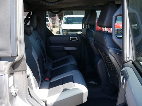 Used 2022 Ford Bronco Black Diamond w/ Sasquatch Package AWD/4WD image 24