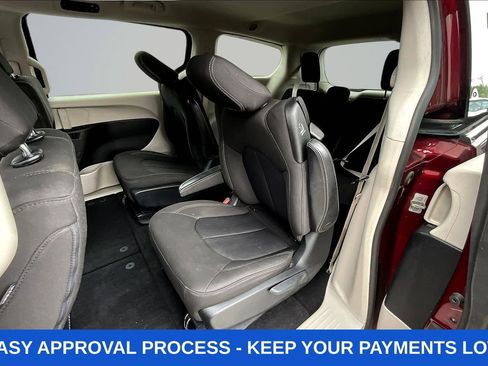 Used 2020 Chrysler Voyager LX FWD image 26