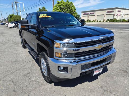 Used 2015 Chevrolet Silverado 2500 LT w/ LT Convenience Package AWD/4WD image 3