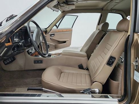 Used 1988 Jaguar XJS V12 Convertible image 32