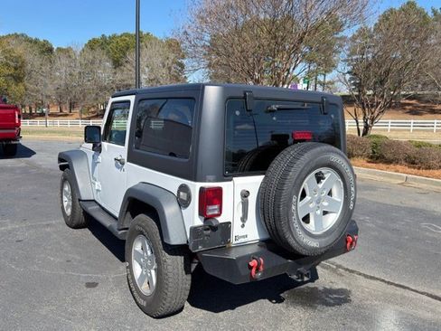 Used 2018 Jeep Wrangler Sport image 11