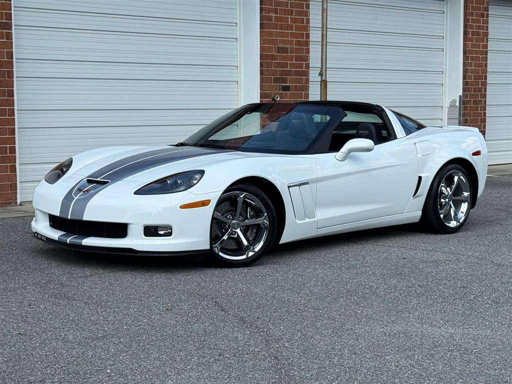 Used 2013 Chevrolet Corvette Grand Sport w/ 4LT Preferred Equipment Group RWD image 14