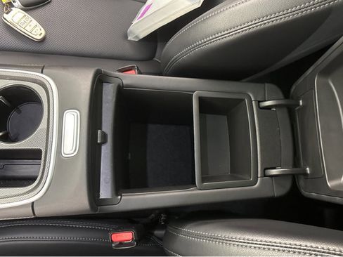 Used 2023 Hyundai Santa Fe SEL Premium image 32