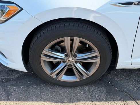 Used 2019 Volkswagen Jetta R-Line w/ R-Line Cold Weather Package FWD image 11