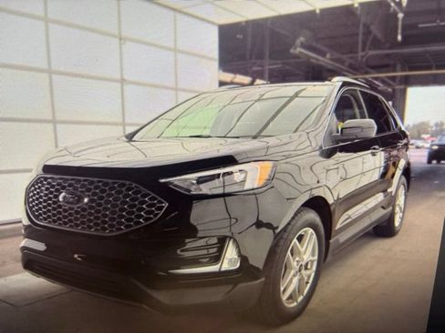 Certified 2024 Ford Edge SEL w/ Convenience Package AWD/4WD image 16