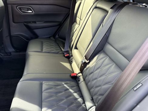 Certified 2025 Nissan Rogue Platinum image 13